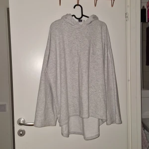 Hoodie - En oversized hoodie, sparsamt använd 
