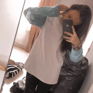 Dickies tröja - De gamla bilder, använder inte längre men tycker den är fin,  