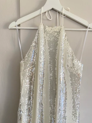 Mini partyklänning  - Mini partyklänning 