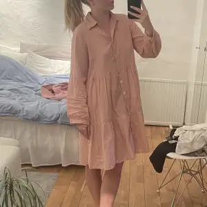 Super söt rosa klänning i storlek S💞i nyskick