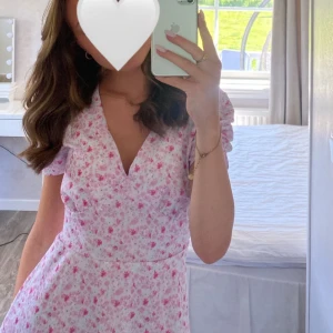 Klänning  - Sommar klänning från chiquelle💕 säljer då jag har många liknande.