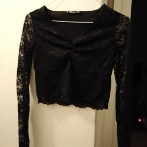 Tröjor - Säljer alla tröjorna för 100kr eller 50kr styck   Frakt tillkommer 