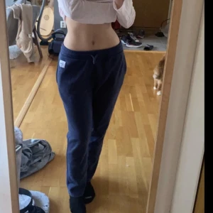Mjukis byxor - Säljer dessa mjukis byxorna från Andy. Nypris 300 säljer för 100💕Bra skick!