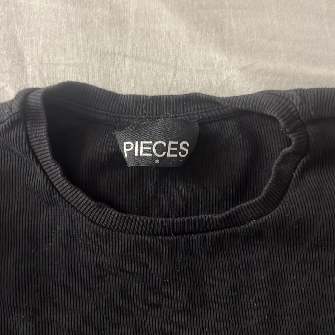 Svart tröja - 90