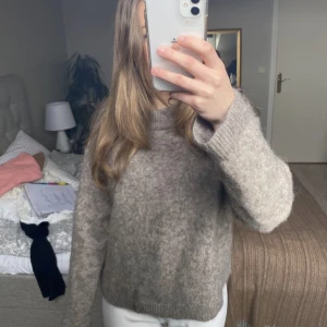 Hm tröja  - Ull tröja från HM, krympte lite i tvätten. Passar xs/s