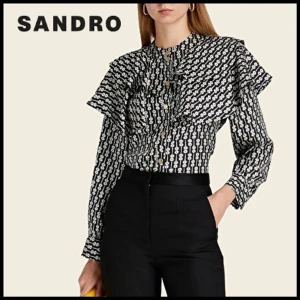 Sandro blus  - Sandro, Silk Ruffled Shirt, Stl 1 - motsvarar S. 100% silke. Typ den finaste blusen jag har men används tyvärr inte tillräckligt. Nypris: £455 (6310kr)  Mitt Pris 1800kr 