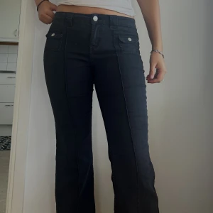 Jeans - Snygga jeans från hm! Storlek m!