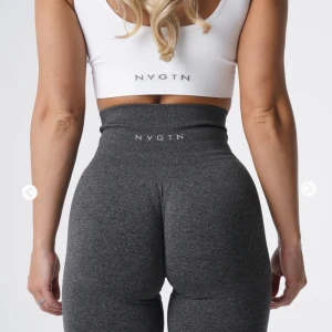 NVGTN - Säljer mina NVGTN tights som ej används. Har använt dessa ett fåtal gånger men det är ingenting som syns på dom. Ordinariepris 619kr säljer för 400.