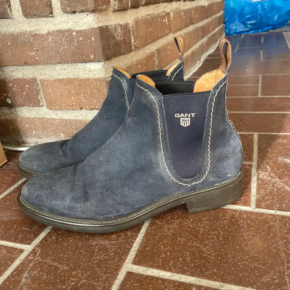 Mörkblå skor från gant, bra skick och endast använda med sula. Skor.