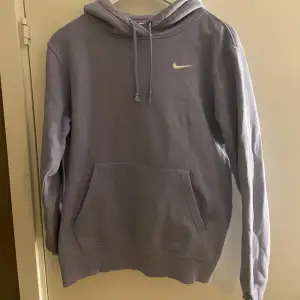 Super söt lika Nike hoodie
