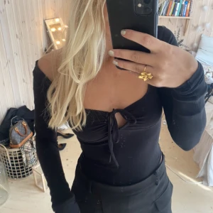 Topp - Super snygggg, säljer för att jag har en liknande! DET ÄR EN BODY❤️❤️❤️❤️