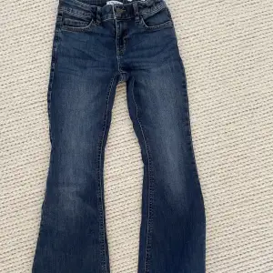 Lågmidjade jeans från Lindex. Storlek 146. Knappt använda