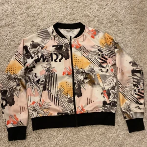 Warp kofta - Warp kofta i storlek 146/152. Använd skick