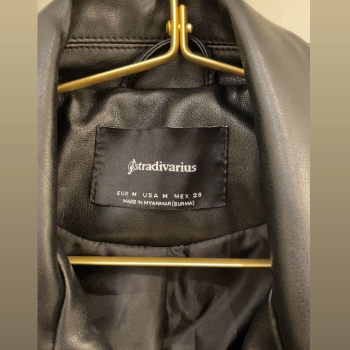 Svart skinnjacka  - 91