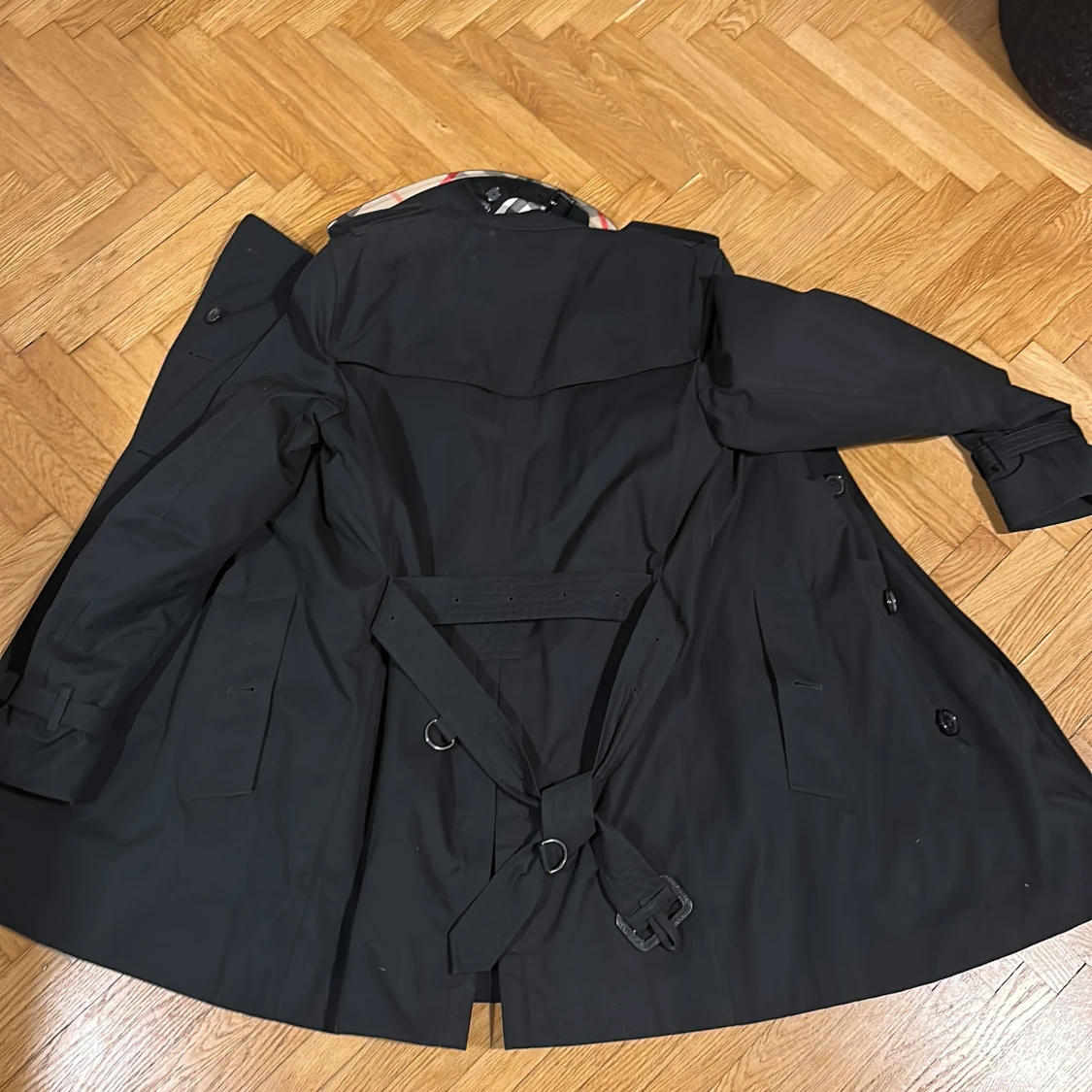 Burberry trenchcoat ”The Kensington” svart - 91