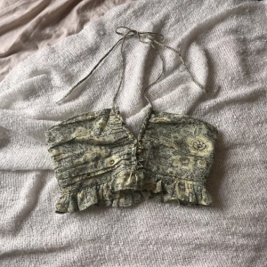 Zara topp - Syper fin topp från zara med glitter detaljer!💗