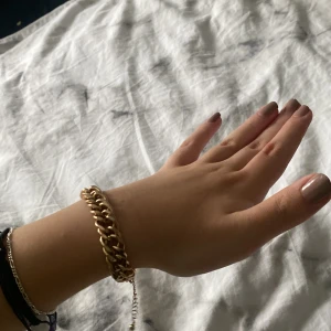 Armband  - Använd men i bra skick 