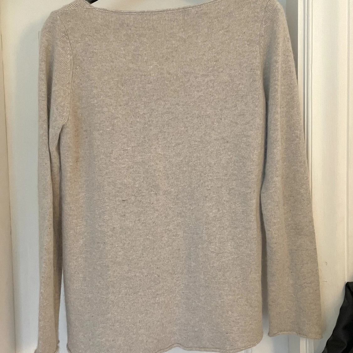 Grå stickad kofta - 91