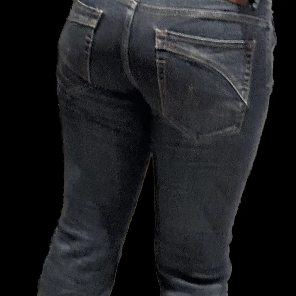 ltb low waist jeans, har dragit snöre genom midjan men går att ta bort det om det önskas💕. Jeans & Byxor.