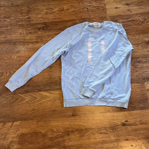 Less deux sweatshirt  - Säljer en less deux sweatshirt 