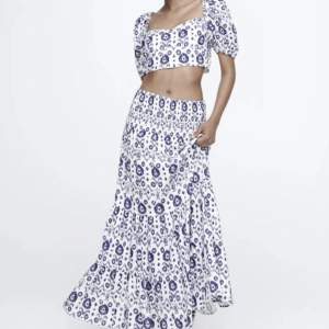 Säljer ett slutsålt set från zara ✨ Storlek L i överdel & M i kjolen ✨ 