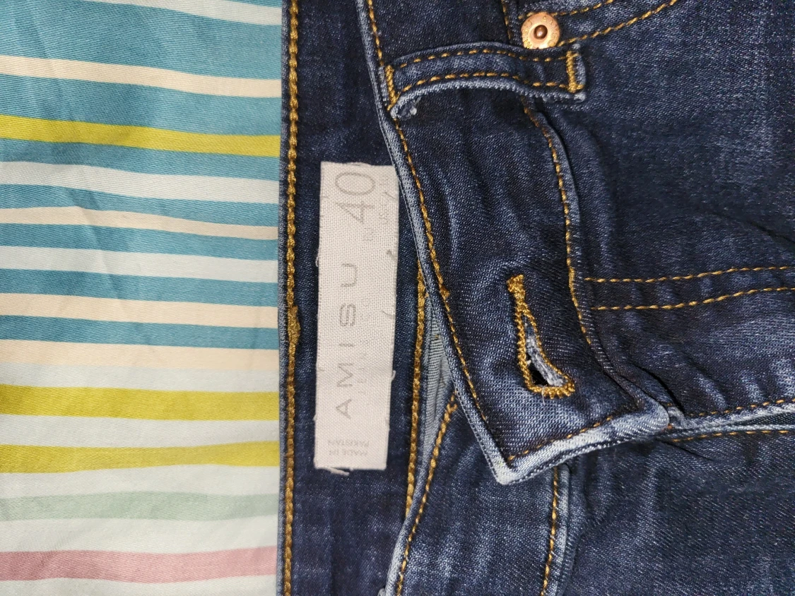 Mörkblåa jeans shorts