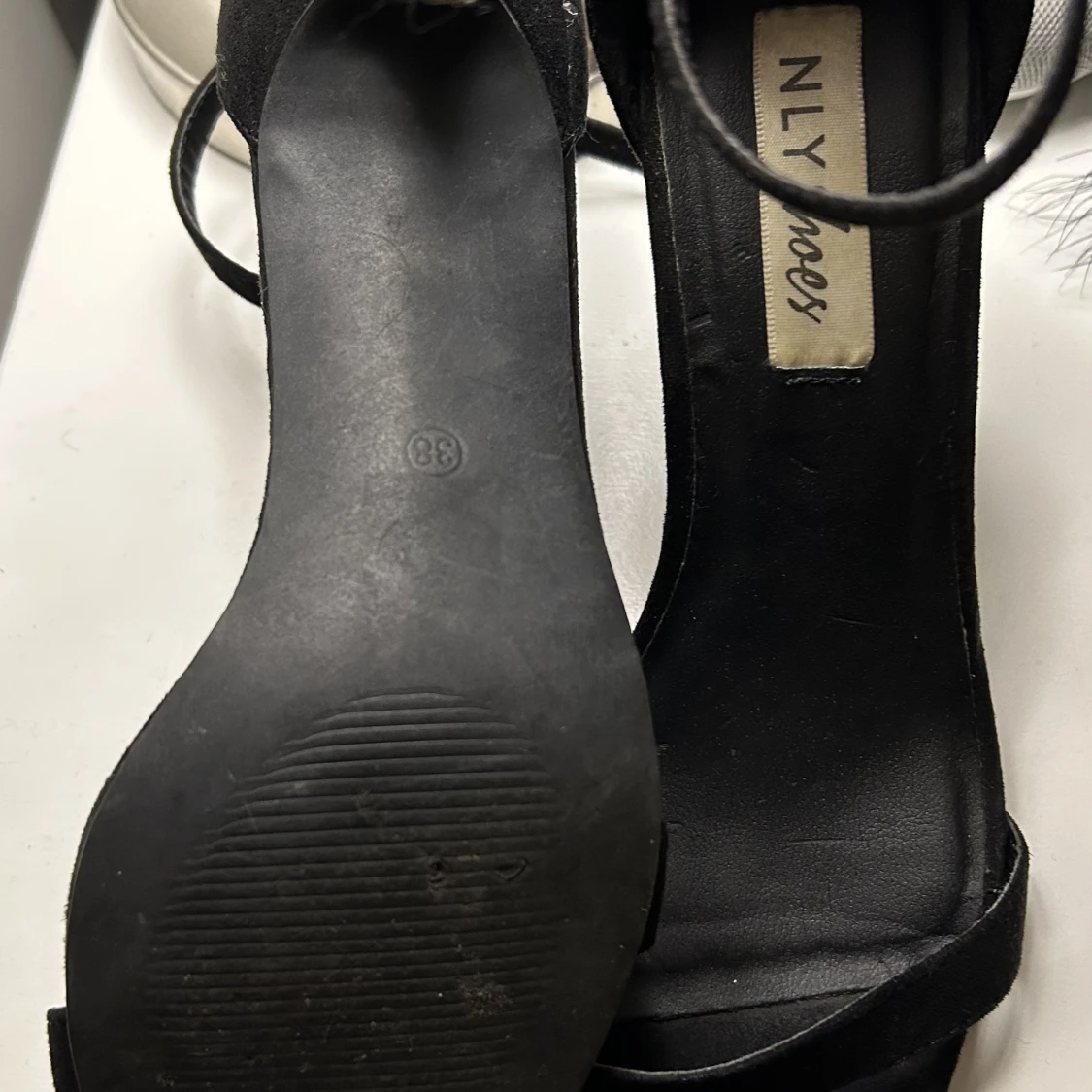 Nelly Svarta Klackar - 90