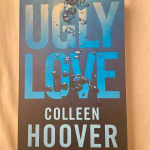 Ugly love av Colleen Hoover! Gör naturen en tjänst och köp en begagnad bok (kvaliten är som nyskick då jag tar hand om mina böcker mycket bra)