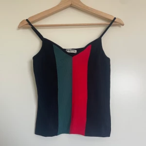 Ribbat linne - Ribbat linne från Vince Otto. Bra skick. Passform: S 