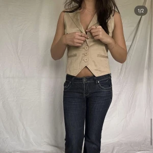 Beige väst - Fin beige väst