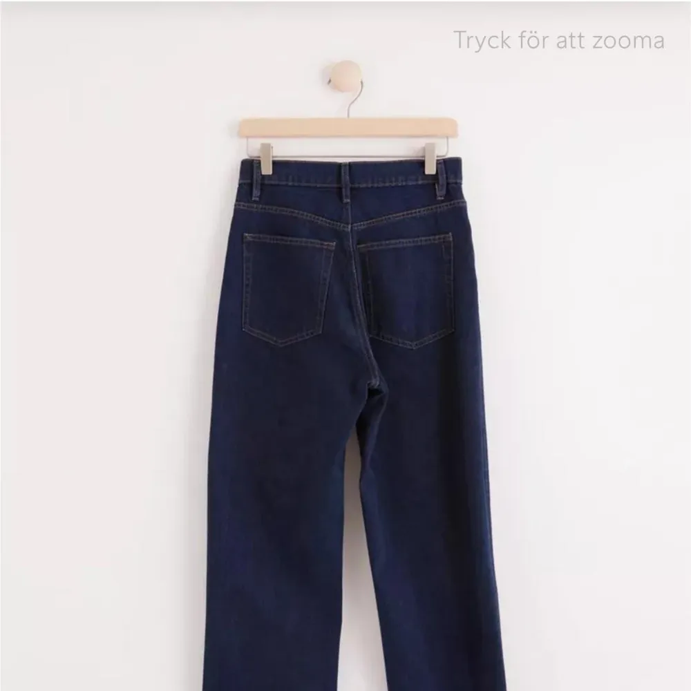 en ny lindex byxor. . Jeans & Byxor.