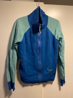 Oakley kofta - Fin kofta stl L, 