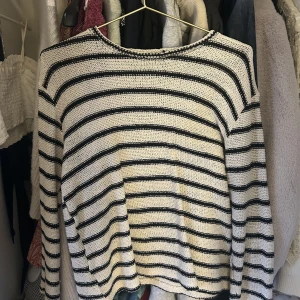 Randig tröja - Randi tröja från zara! Använd ett fåtal gånger!