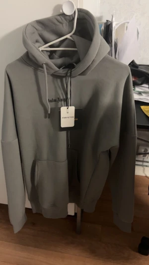 Palm angles hodie  - Ny palm angels hodie inte använt alls, om nån vill köpa båda så kom dm!