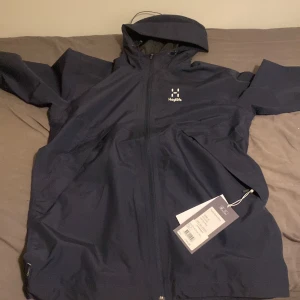 Hahlöfs jacka S - Helt ny Storlek S  För stor för mig så säljer.
