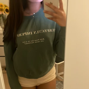 sweatshirt - grön mysig sweatshirt AMISU