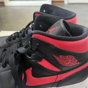 Nike air jordans  - Säljer mina otroligt bekväma Jordans i storlek 41. Använda ett par gånger men i väldigt bra skick!  Säljer pga för stor storlek 