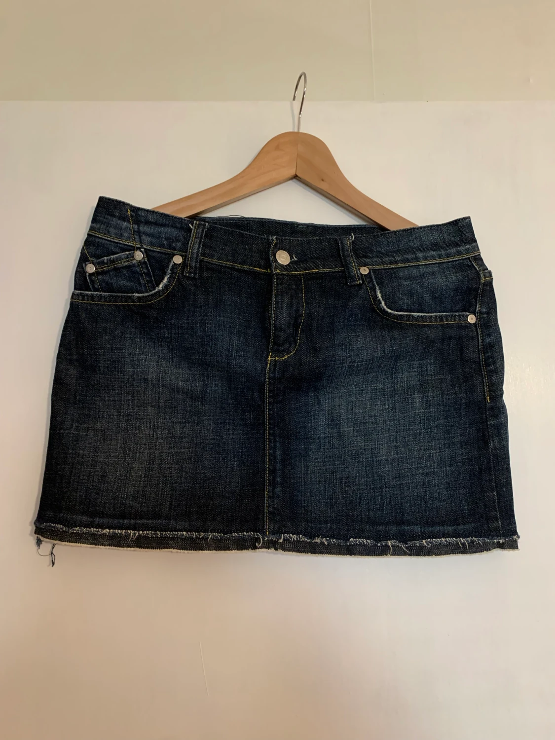 VICTORIA BECKHAM MINISKIRT - 90