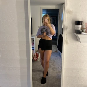 Mini skirt - Kort kjol från Pull&Bear. Tyvärr lite för liten för mig. 