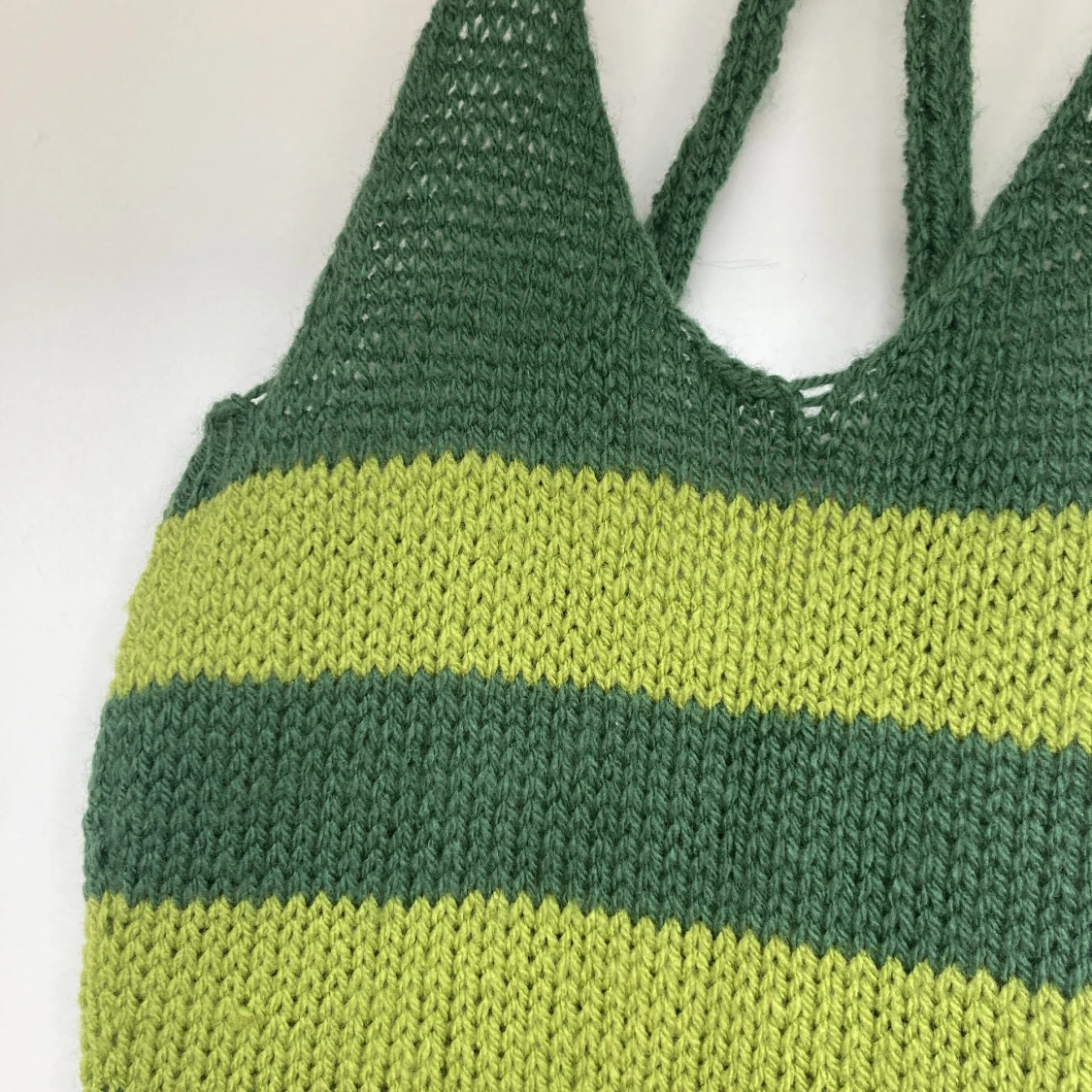 Grön randig stickad klänning - 91