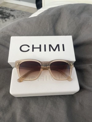 Chimi - Chimi 07 Ecru. Den färgen i 07 modellen säljs inte längre vad jag kan se. Fräscha och snygga och super sköna. Använda fåtal gånger. Nypris 1250kr. 