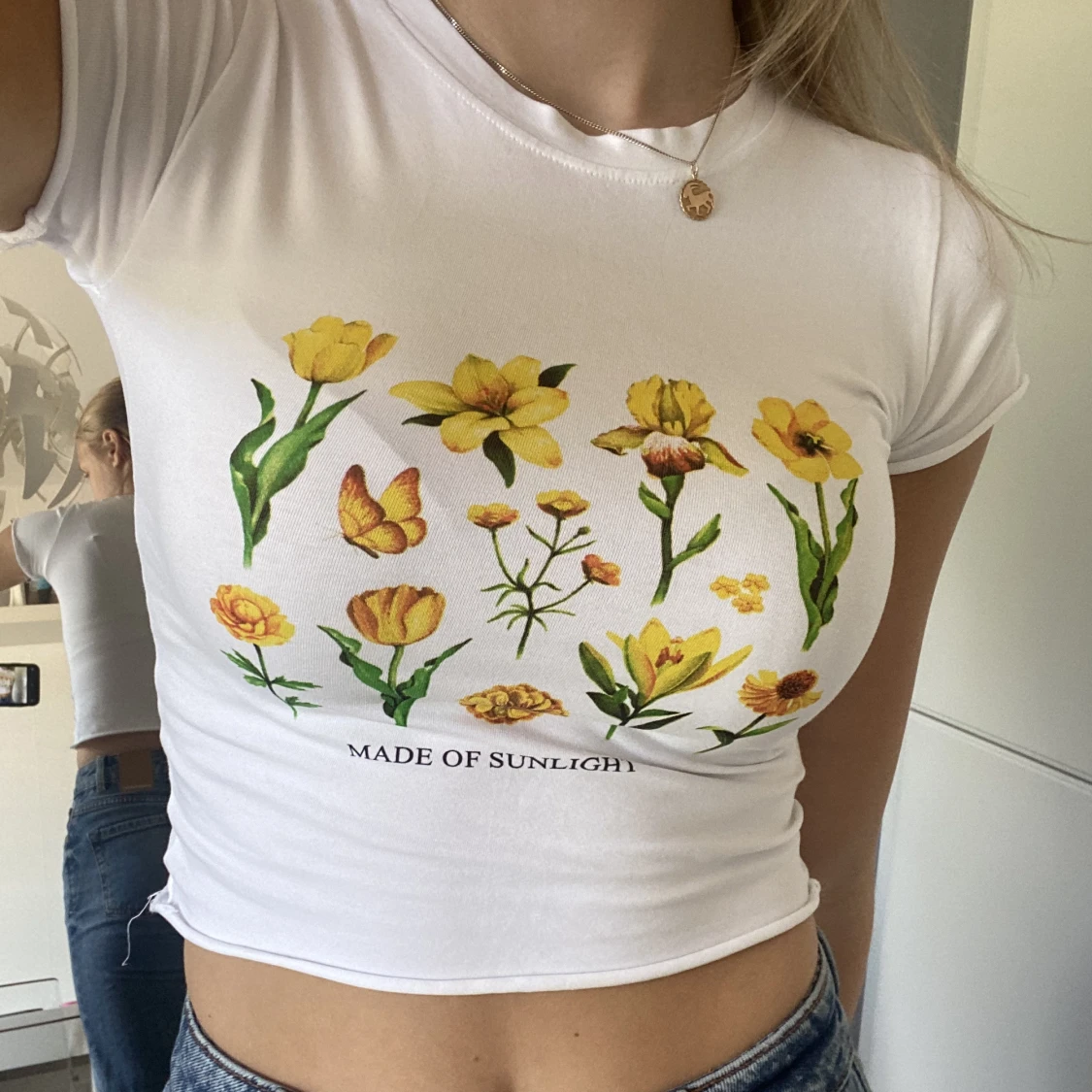 Tight t-shirt med blommor