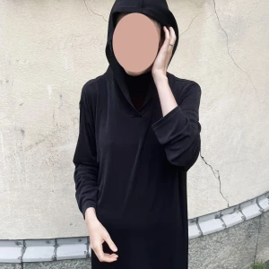 Hoodie - Supercool oversized hoodie från Addera Twilfit. Stretchigt och halvt genomskinligt material. 🖤