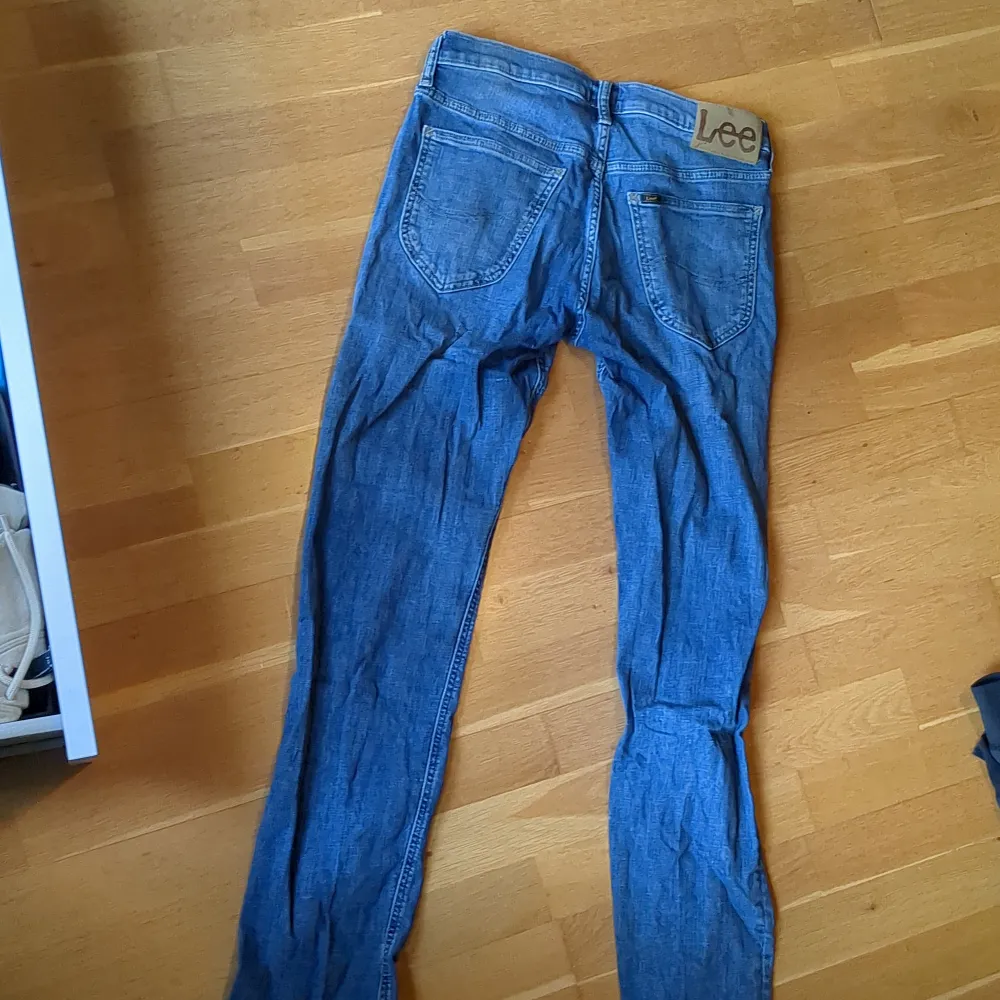 Använda jeans i bra skick. Loose fit. Jeans & Byxor.