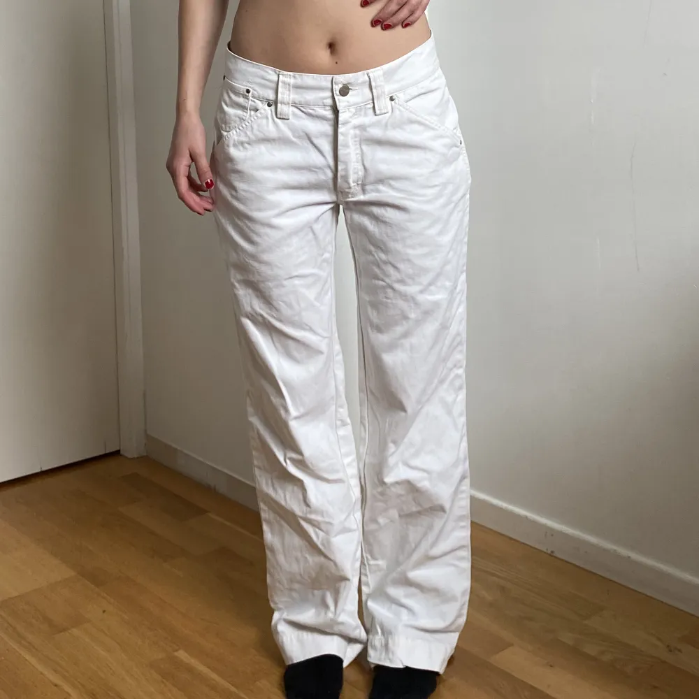 Snygga Vita jeans i stl s/m🥰. Jeans & Byxor.