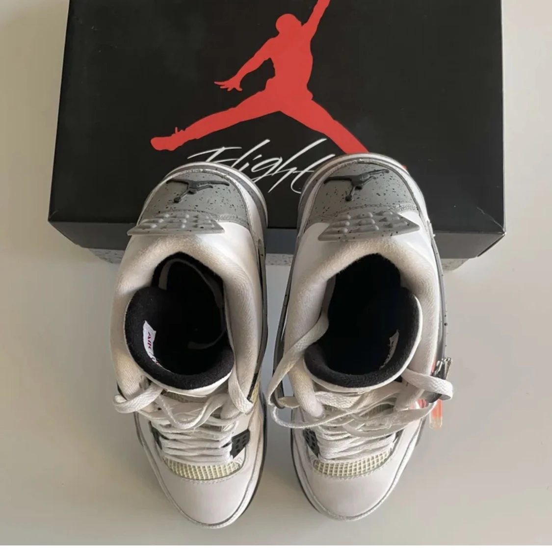 Jordan 4 white cement - 91