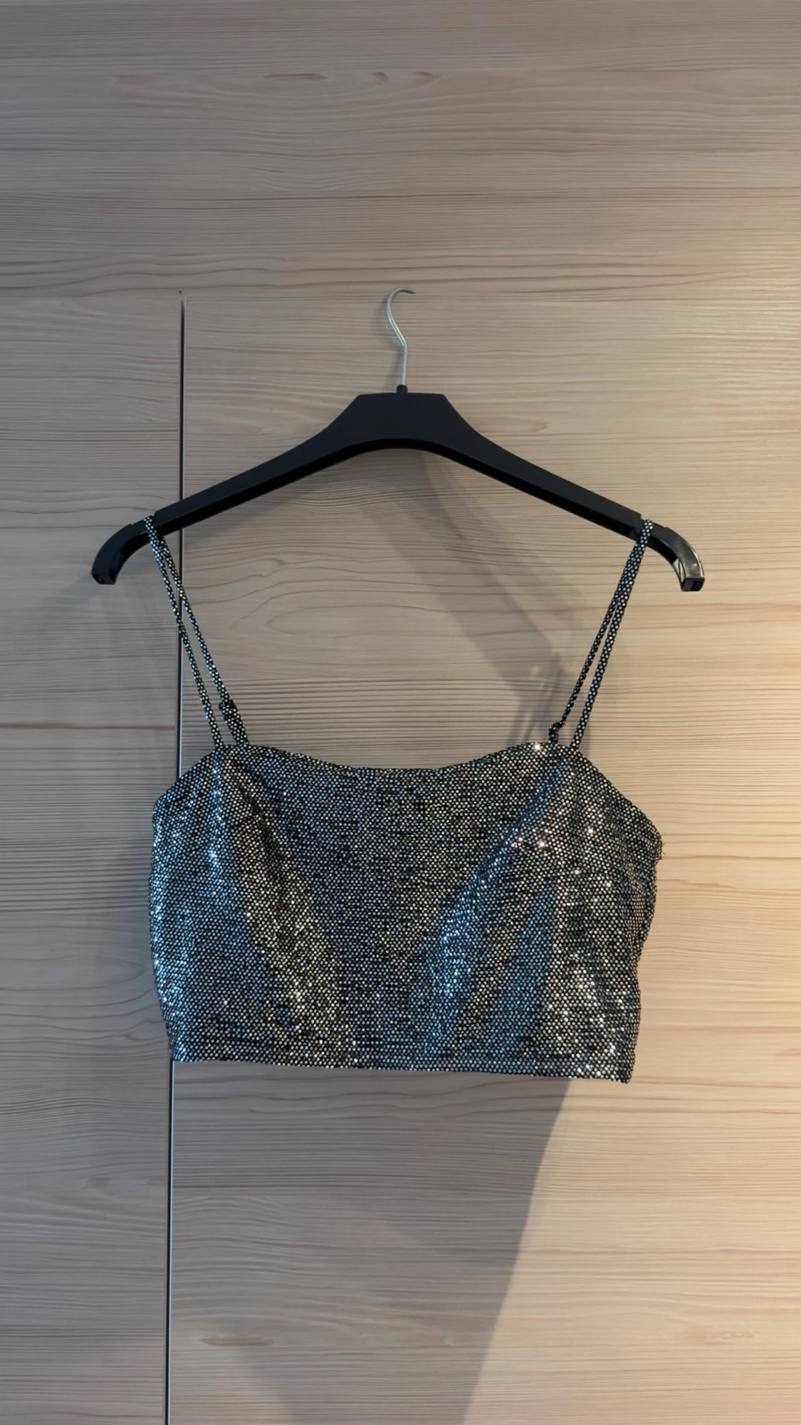 Glittrig silver croppad topp