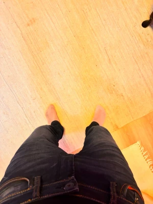 Jack&Jones tapered jeans. - Säljer dessa Jeans från Jack&Jones. Super fina för laidback stil och casual. Slim fit och sitter super, använda 2-3 gånger och tvättade 1 gång. Pris kan diskuteras, hör av dig!