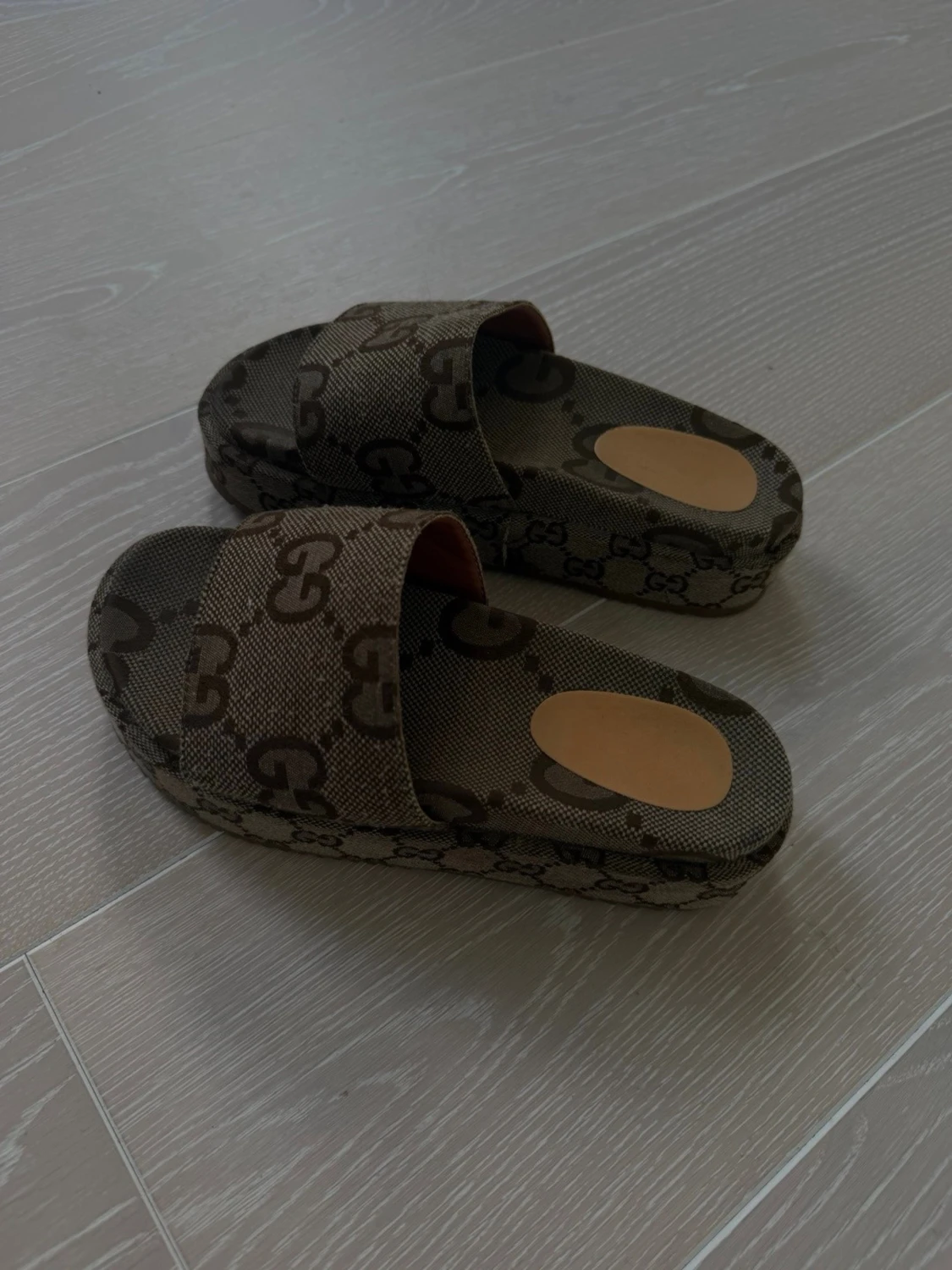 Tofflor  - 6