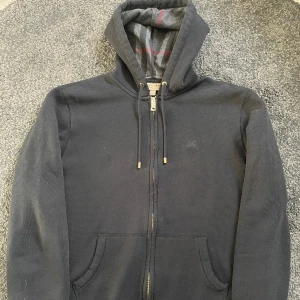 Burberry zip hoodie - Skick 8/10 size xl fits L